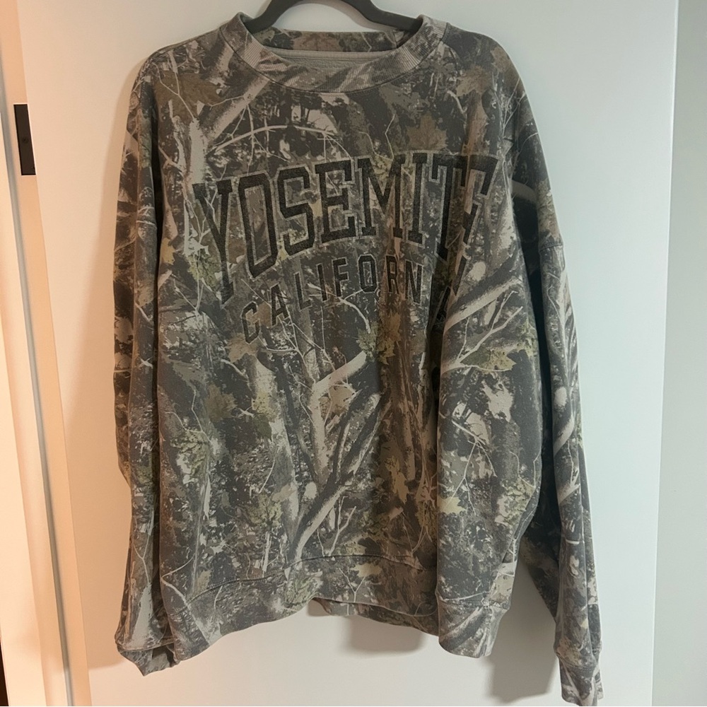Abercrombie & Fitch Camouflage Yosemite California Sweatshirt